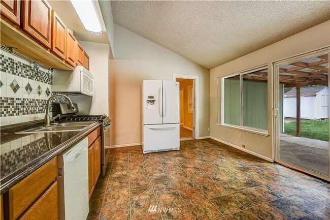 Building Photo - 19670 SE 259th St