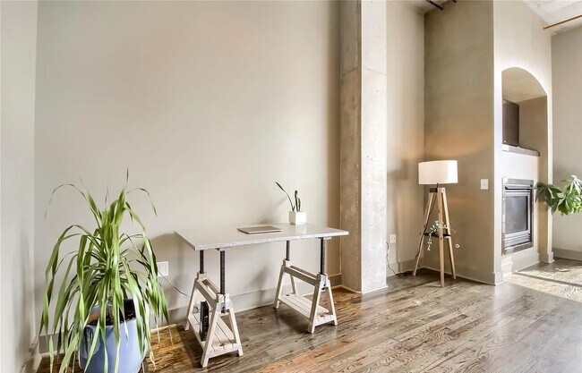 Foto del edificio - 2899 N Speer Blvd