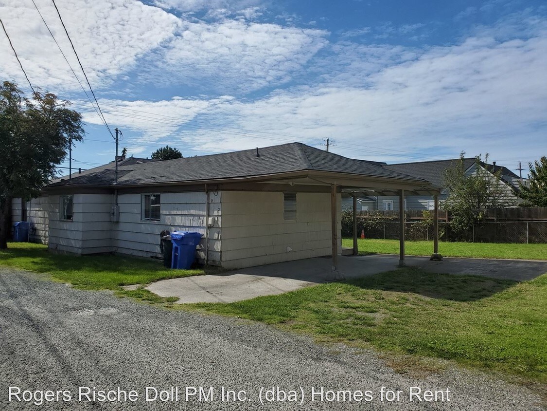 1260 E Whidbey Ave, Oak Harbor, WA 98277 Apartment for Rent in Oak