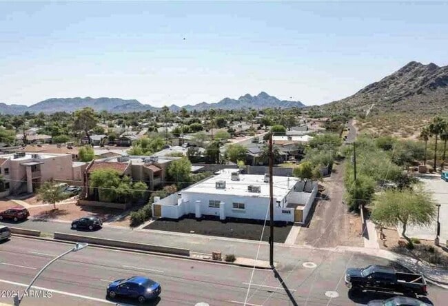 Building Photo - 2201 E Cactus Rd