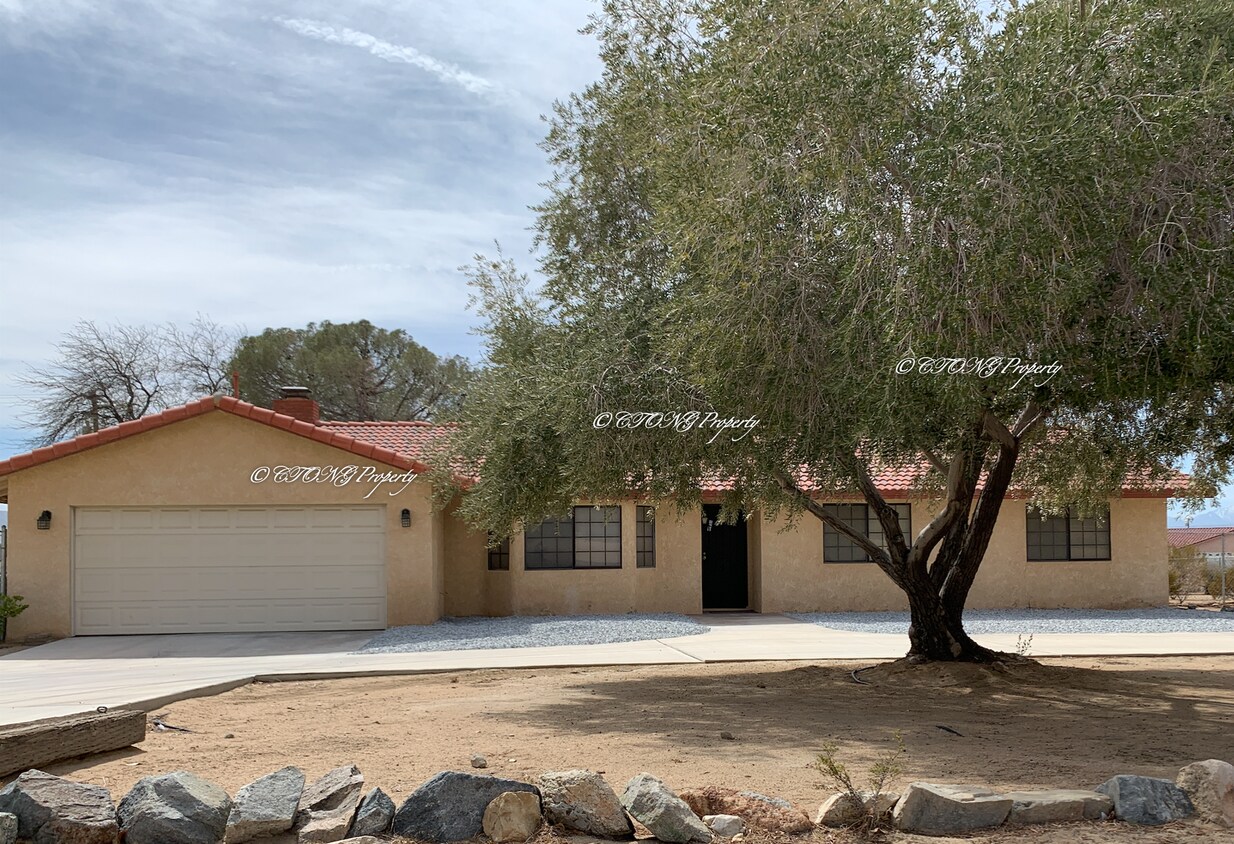 Primary Photo - 18703 Munsee Rd