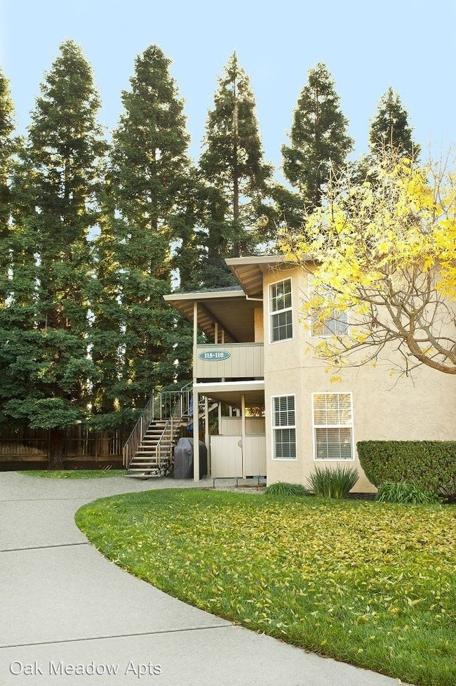 Building Photo - 1450-530-898-1450 Springfield Dr