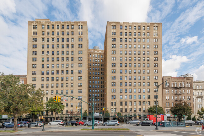 135 Eastern Pkwy - Turner Towers