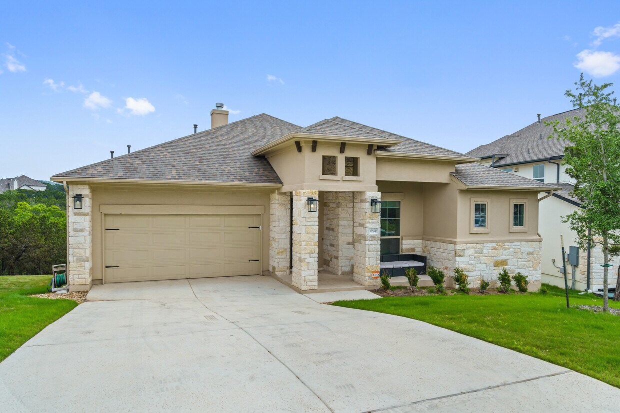Primary Photo - 19500 Serenity Ln