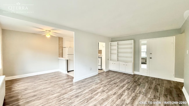 Photo du bâtiment - 6 Kings Point Dr