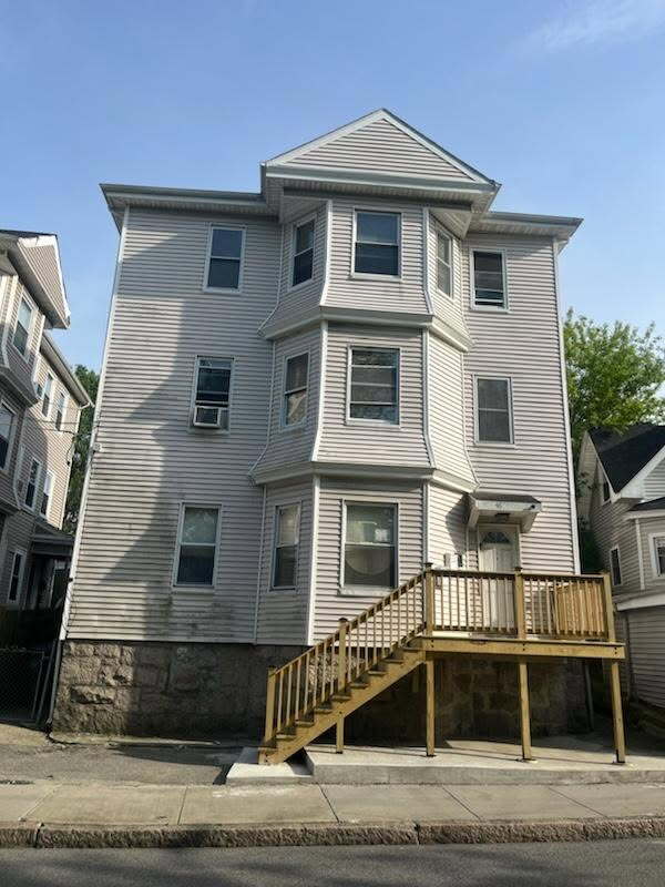 Building Photo - 46 Bay St