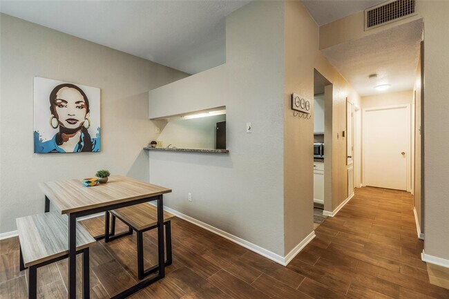 Foto del edificio - 8055 Cambridge St