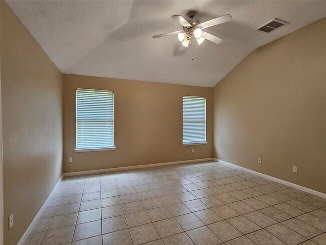 Building Photo - 1079 Shadow Glenn Dr
