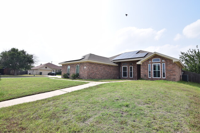 Building Photo - 4101 Windwood Dr