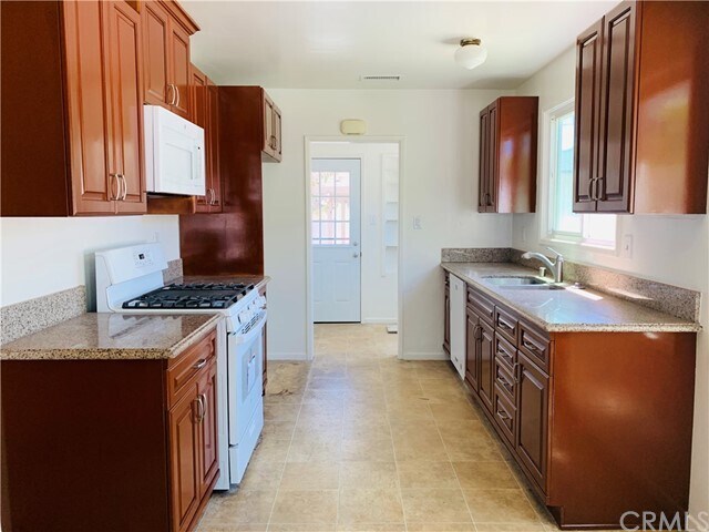 Building Photo - 3552 Shipway Ave