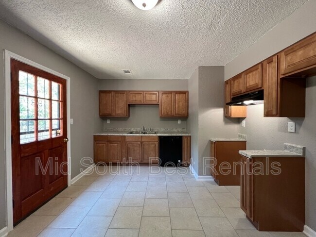 Foto del edificio - 3392 Redcliff Dr