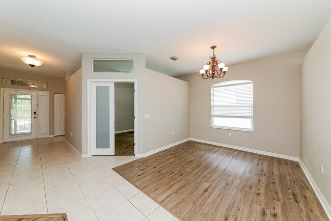 Foto del edificio - 1252 Millbrook Cir