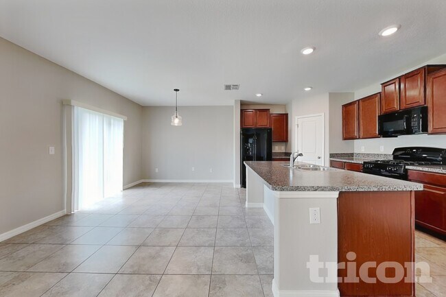 Foto del edificio - 4906 White Chicory Dr