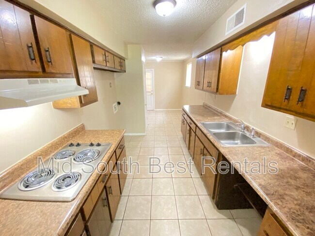 Foto del edificio - 6535 Birkenhead Rd