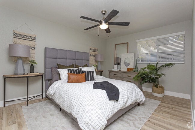 Interior Photo - Mariners Cove