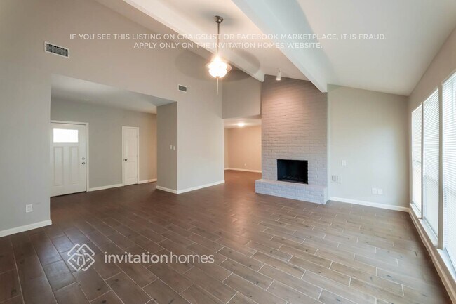 Foto del edificio - 4515 Hidden Springs Dr