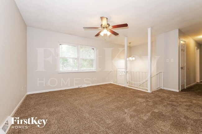 Foto del edificio - 309 NE Sunnybrook Dr