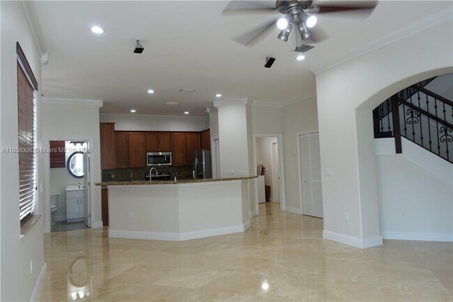 Foto del edificio - 18125 NW 89th Ct