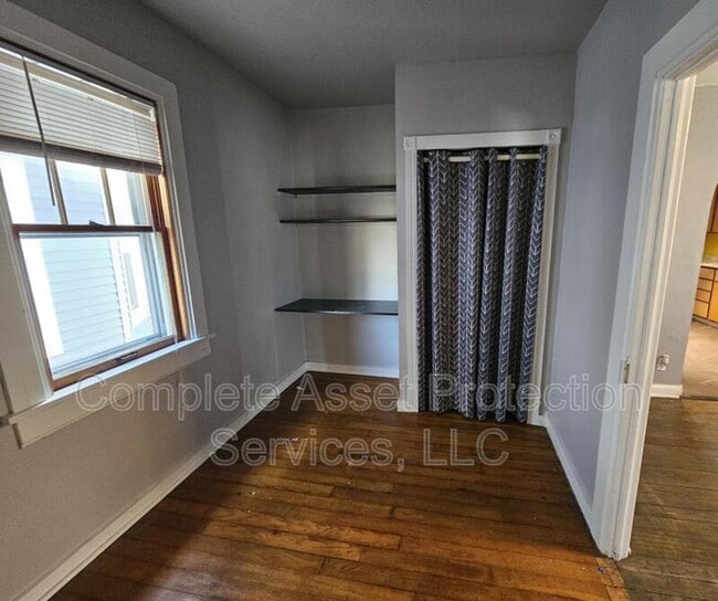 Building Photo - 130 Phillips Ave