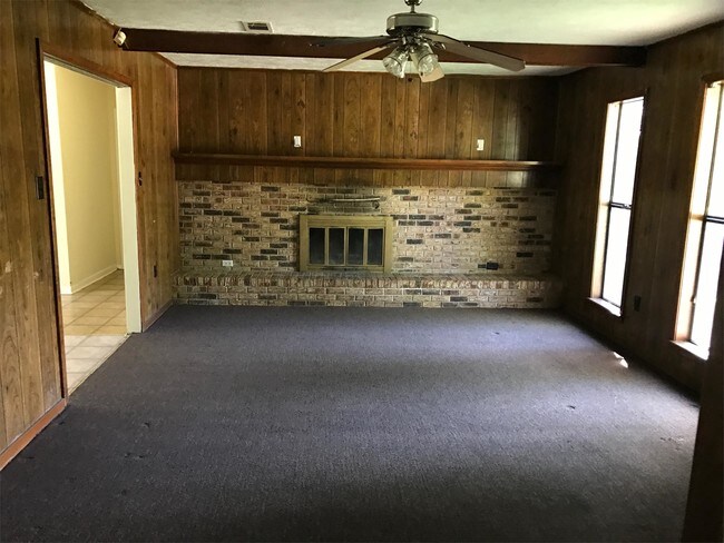 Building Photo - 140 Elmwood Pl