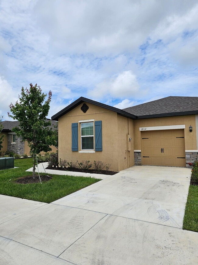 Building Photo - 1812 Celebration Dr