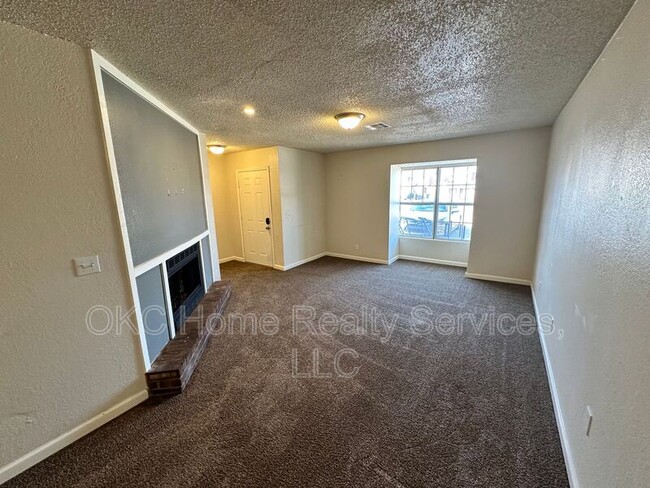 Building Photo - 6225 SE 46th St