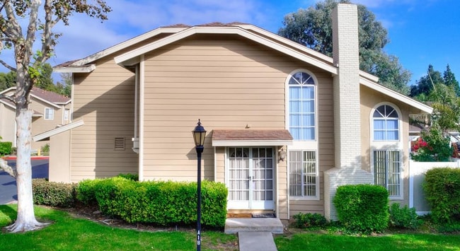 Building Photo - 26222 Fern Glen