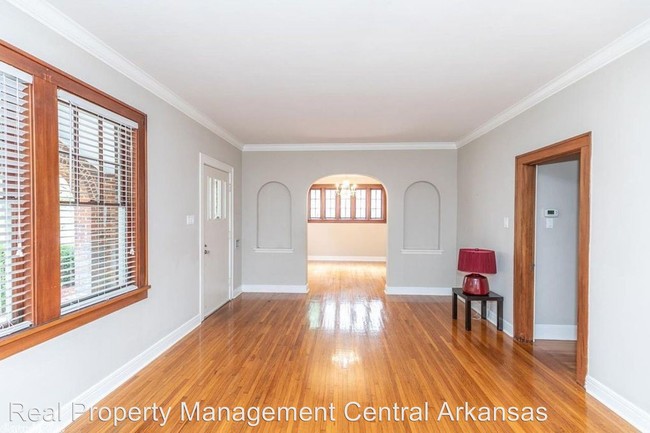 Building Photo - 3 br, 2 bath House - 4907 Crestwood Dr.