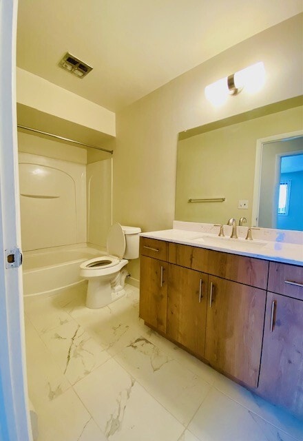 Updated Spruce Full Bath - Eastern Lofts Apartment Homes