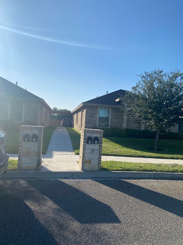 527 Lotto Ln Unit 3.0, Edinburg, TX 78541 Apartments in Edinburg, TX