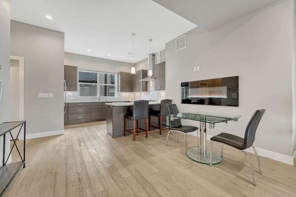 Dining Area - 7881 W 51st Ave