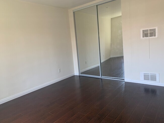 Building Photo - 3641 S Sepulveda Blvd
