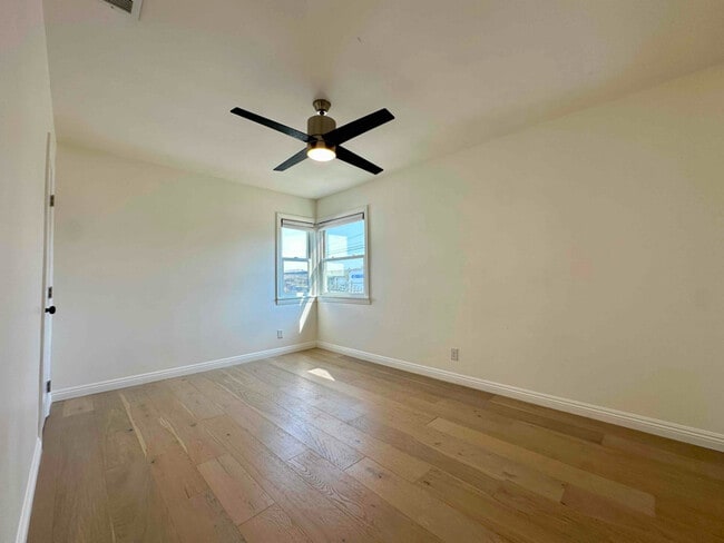 Foto del edificio - 3251 W 135th St