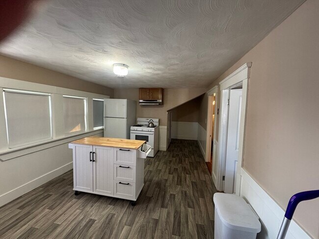 Foto del edificio - 187 Danforth St