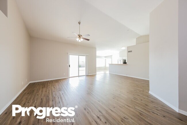 Building Photo - 15317 N 85th Ave