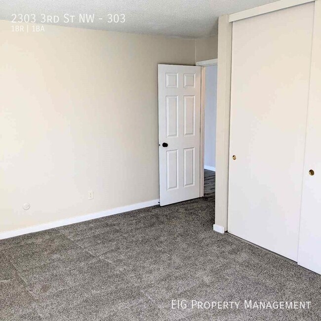 Building Photo - Available 2/16/2024