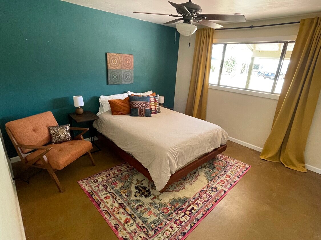 Foto principal - 1312 W 7th Pl