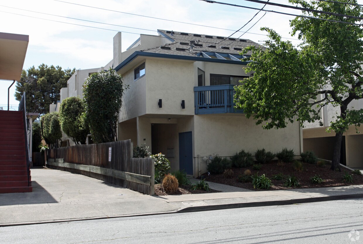 Foto del edificio - 552 Walnut St