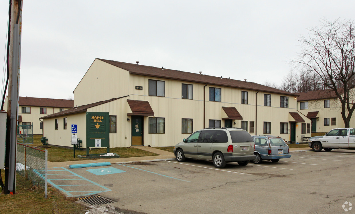 Primary Photo - Maple Hill Apartments