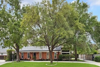 Building Photo - 1902 Chimney Rock Rd