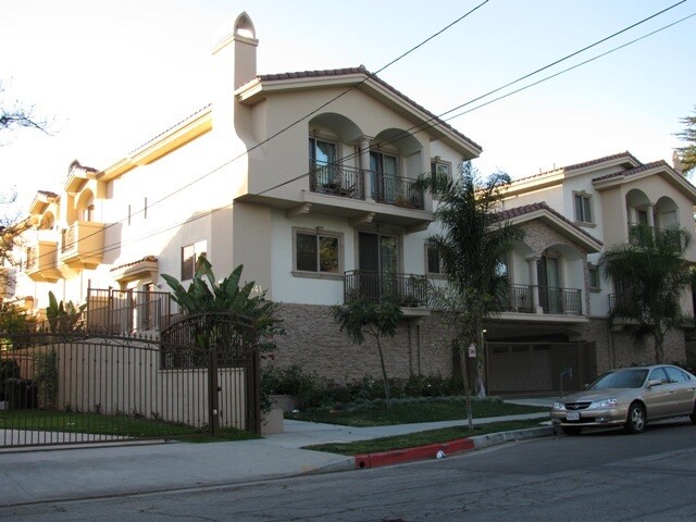 Foto principal - 6541 Odessa Ave
