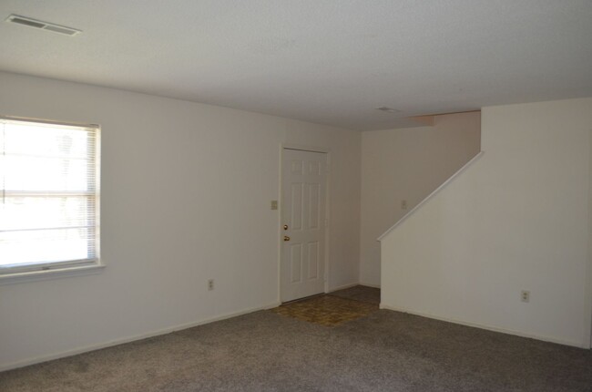 Foto del edificio - 4819 Meadow Lark Ln