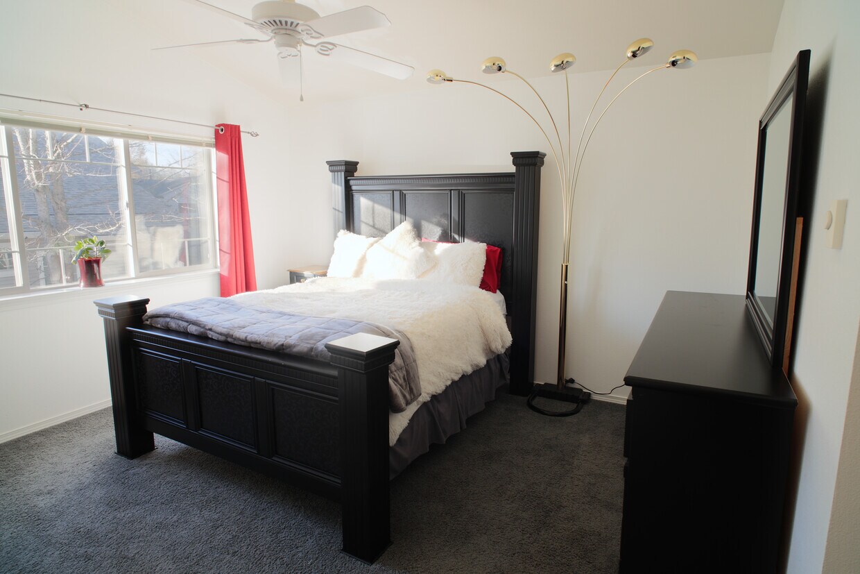 19122 110th Pl SE, Renton, WA 98055 Townhome Rentals in Renton WA