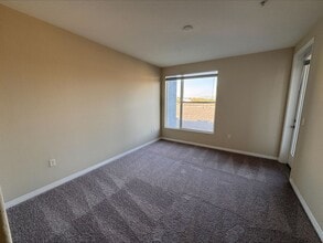 Interior Photo - Stadium House Apartments