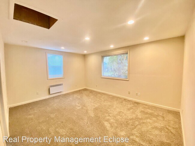 Foto del edificio - 1 br, 1 bath House - 10015 10th Ave SW Unit B