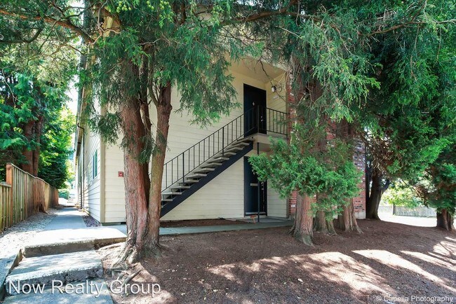 Foto del edificio - 4204 SE Cesar E Chavez Blvd