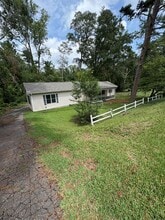 Building Photo - 124 E Crescent Rd