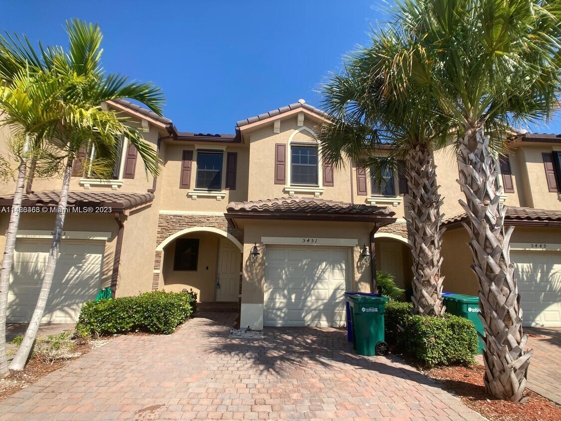 5451 NW 27th St, Margate, FL 33063 Townhome Rentals in Margate FL
