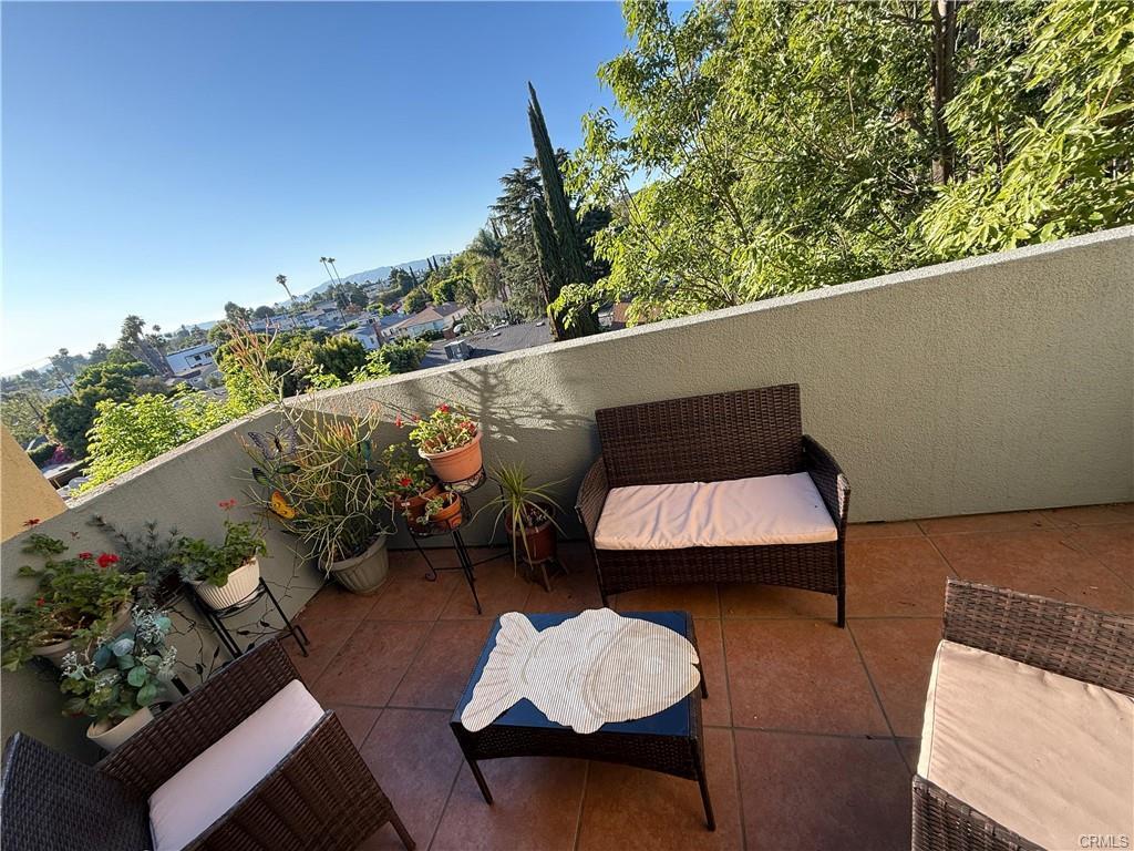 Foto principal - 14343 Burbank Blvd