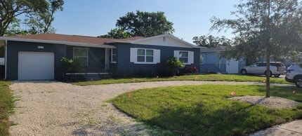 Building Photo - 4215 30th Ave N